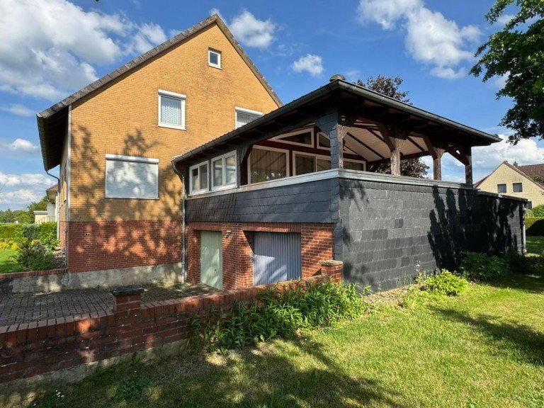  Heere Zweifamilienhaus Ein-/Zweifamilienhaus mit Wintergarten, Veranda und Weitblick